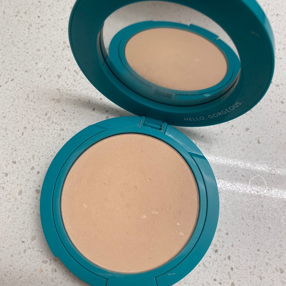 Thrive Causemetics Filtered Effects Soft Focus HD Setting Powder in Light